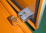 Door locking device@AV-2E